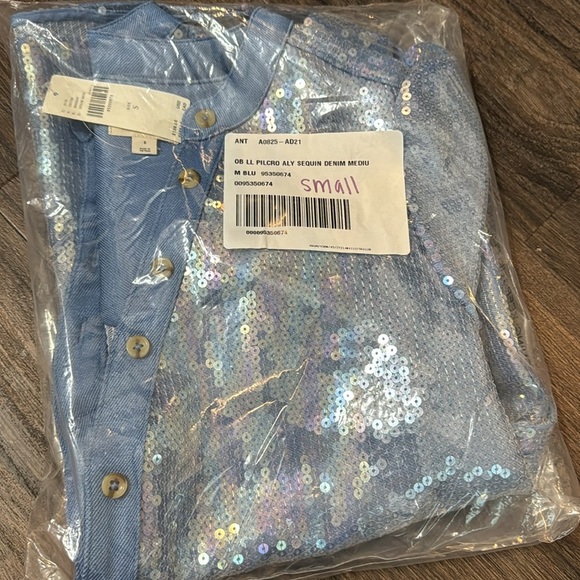 NWT! The Aly Puff-Sleeve Blouse by Pilcro: Sequin Edition - Size Small 🟣 - Picture 7 of 7